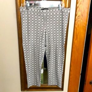 Amanda & Chelsea - Black/white geometric pants